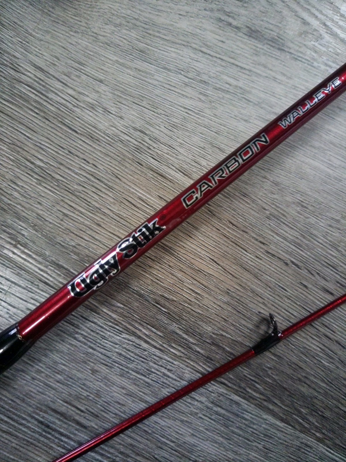 Shakespeare Ugly Stik Carbon Walleye 2 Pcs 6'9" Medium Light