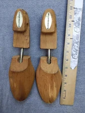 Vintage Florsheim Shoe Keepers Shoe Trees Mens Size M Wood Rochester Cedar 90s