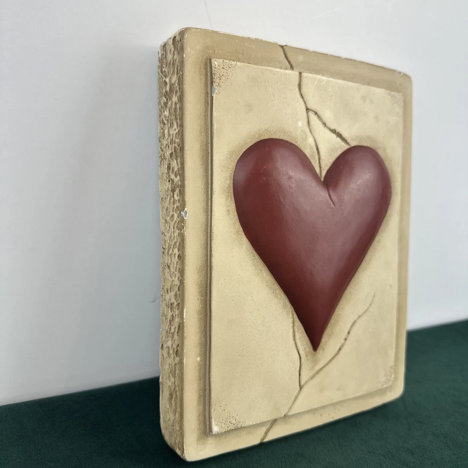 Настенная художественная табличка с рельефом тяжелого сердца — литой камень в стиле Сида Диккенса 2 фунта 10 унций - Изображение 4 из 4