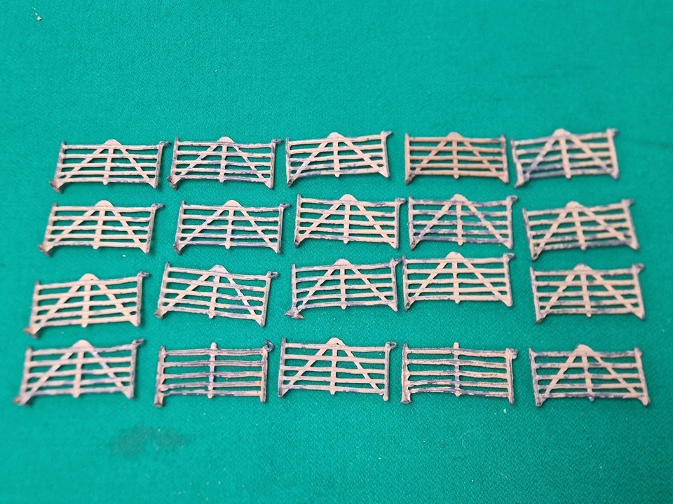 20 x Accesorios de granja cercas de metal pintado vintage 1:32 de Gran Bretaña Foto 4 de 4