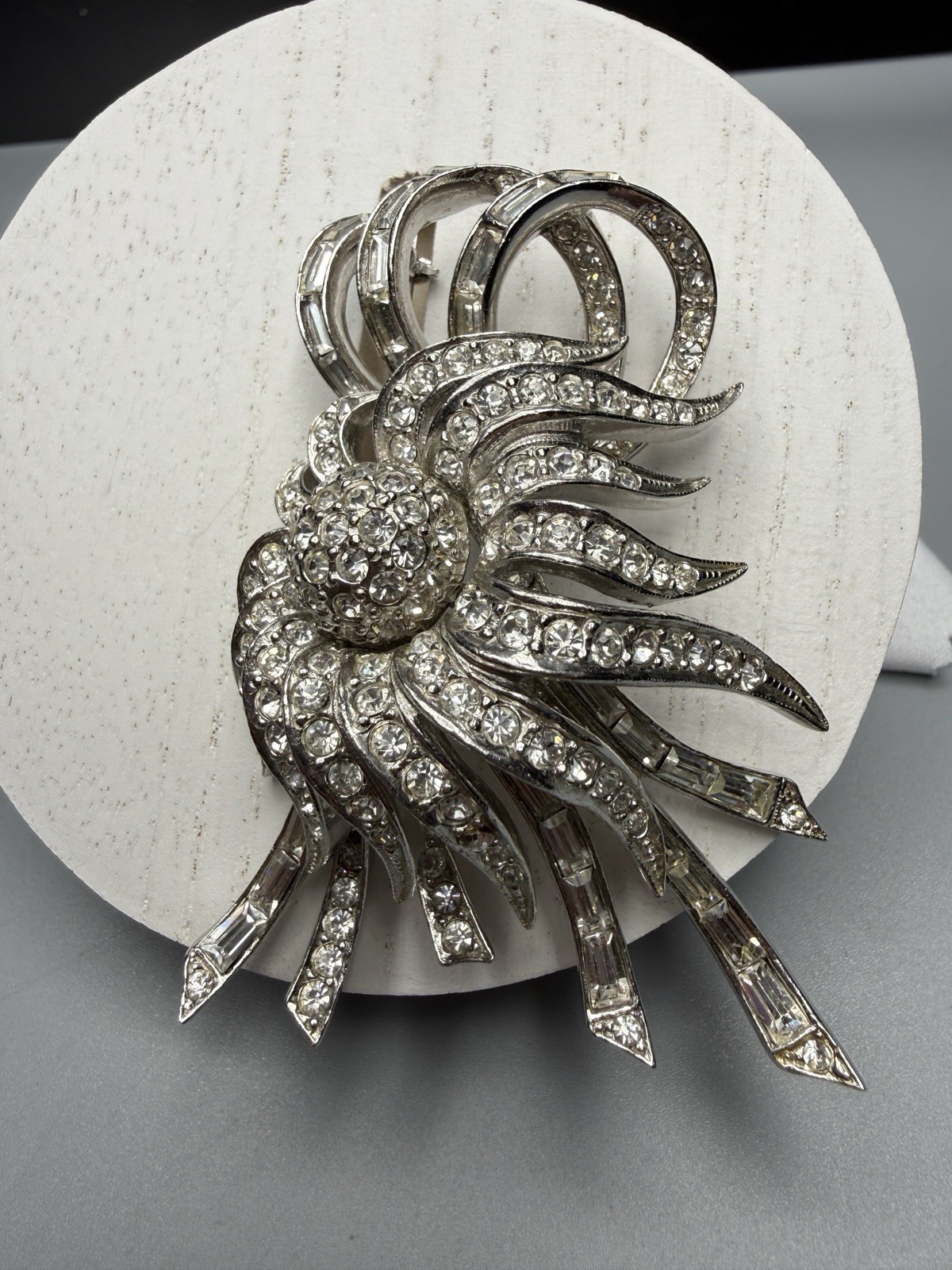 Ledo Unsigned Large Dimensional Flower Brooch, Rh… - image 11