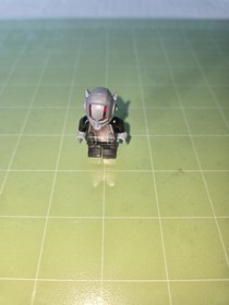LEGO Marvel Ant-Man Original Suit Minifigure, Avengers, Quantumania