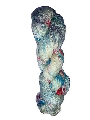 100 g Handgefärbt extrafein MERINO-30 %  MAULBEERSEIDE ca.500 m  *SWIMMING*