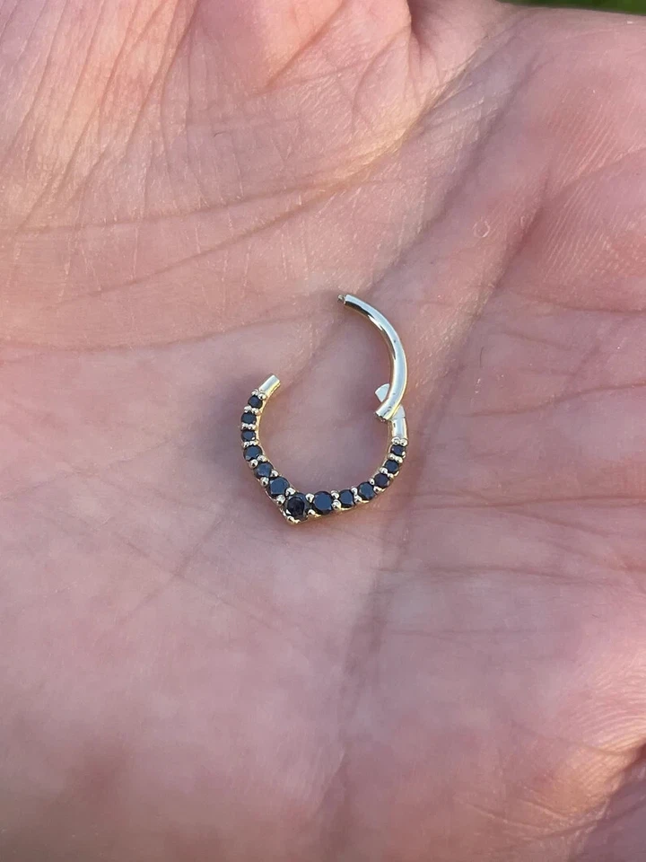 Aro Daith Chevron Torre y Septum Clicker con Diamantes Negros Anillo Hélice Oro 14k Foto 3 de 3