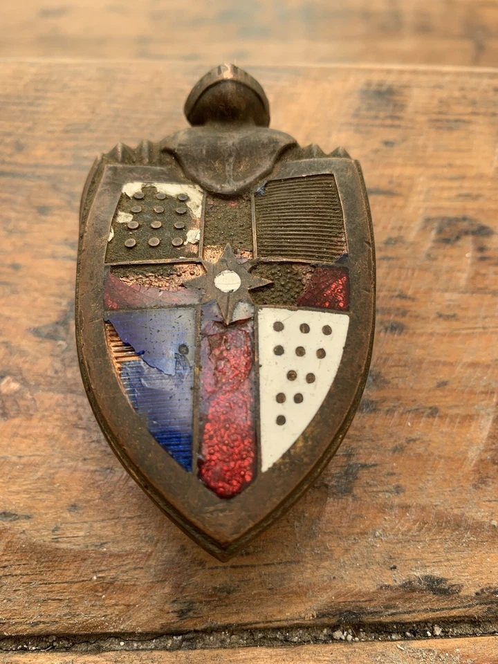 1949 LINCOLN COSMOPOLITAN HOOD SHIELD EMBLEM - Image 4 of 4