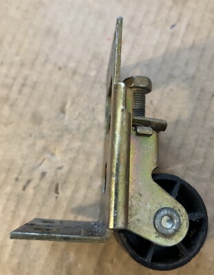 Frigidaire REFRIGERATOR FRONT ROLLER-218615300