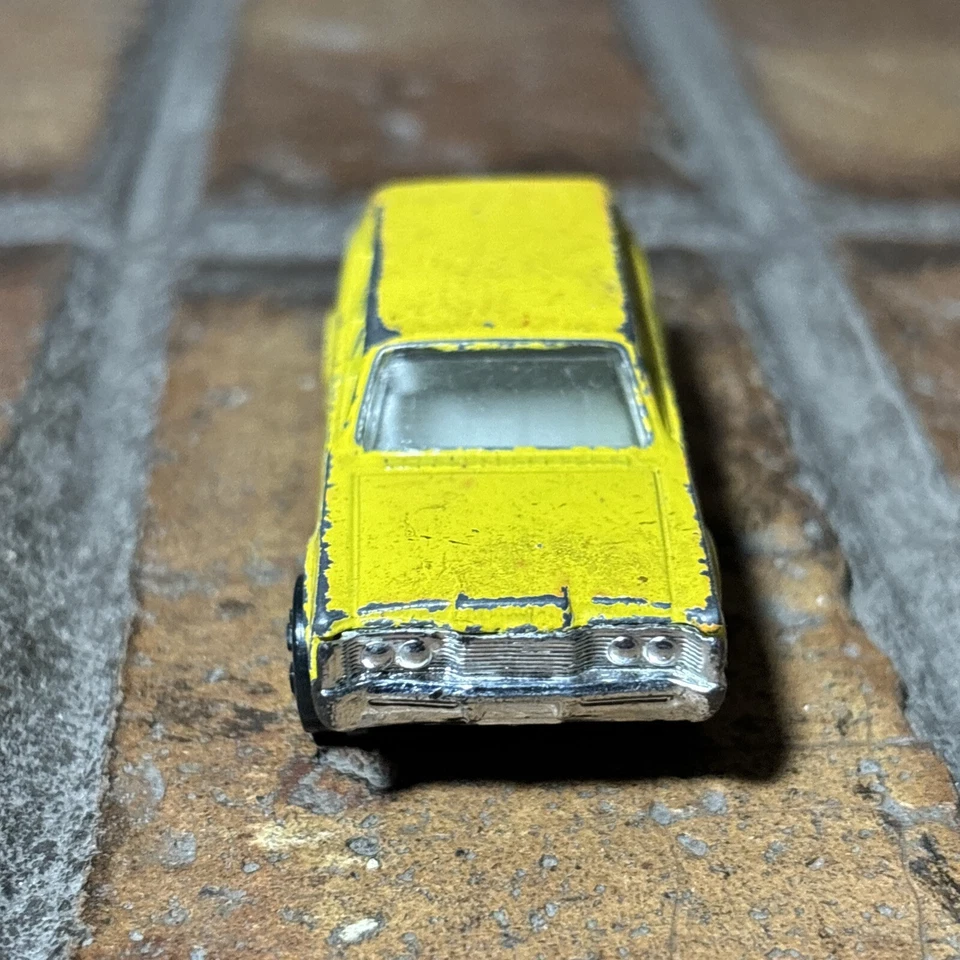 Vintage ✅ PLAYART Estate Wagon Yellow 1/64 Diecast Toy Car ✅ Made In Hong Kong - Image 3 of 4