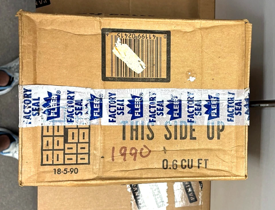 Paquete de 3 cajas de béisbol Fleer 1990 estuche sellado de fábrica 3/24 quilates Foto 3 de 4