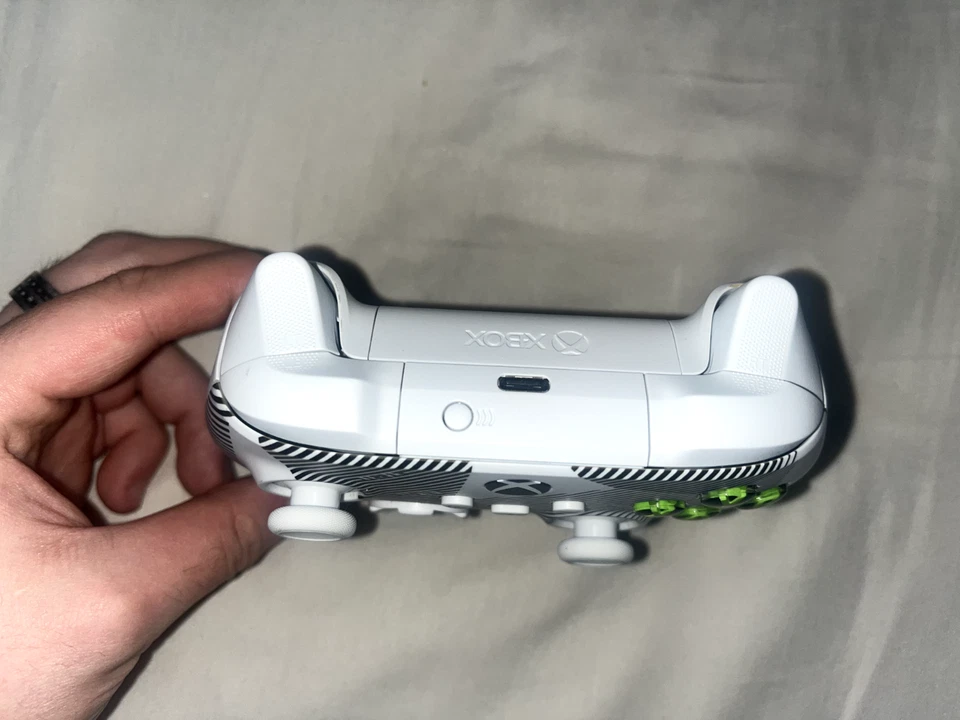 Mando Xbox Series X/S Project Scarlett Launch Team Edition, Edición Limitada Foto 3 de 4