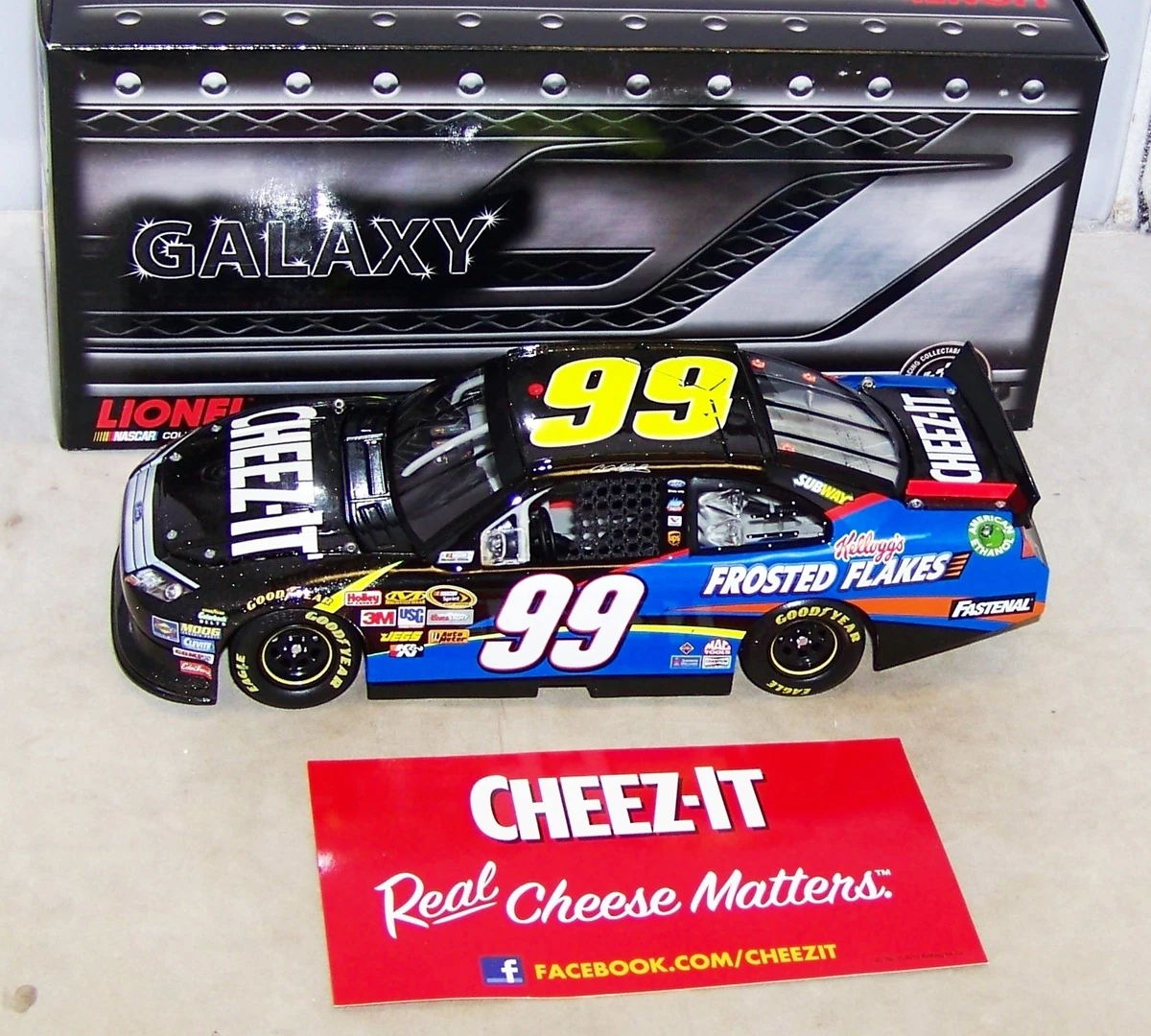 【サイン入り】NASCAR 1/24 カール・エドワーズ#19トヨタ 1:24 Scale Carl Edwards Diecast Racing Cars for sale | eBay