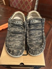 Women s Hey Dudes Shoes, Size 7, New In Box