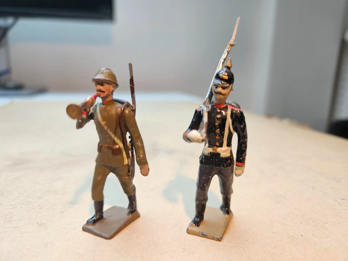 SOLDATS PLOMB CBG MIGNOT - Porte étendard - 5ème rgt de tirailleurs -jeune garde EUR 15,00 - FR