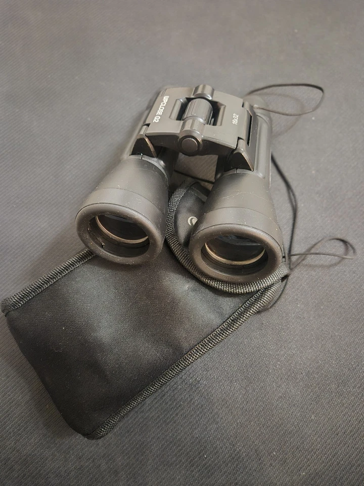 Celestron UpClose G2 16x32 Fernglas inkl. Tasche  - Bild 3 von 3