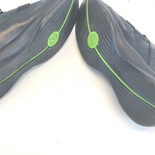 Kumfs Leather Upper Rubber Soles Sneakers V Fastener Womens Size 9. - Picture 5 of 7