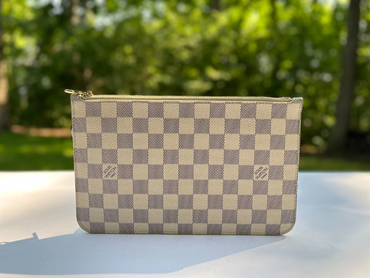 louis-vuitton neverfull pouch