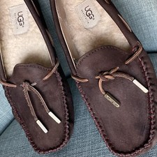 UGG Australia Brown Dakota Moccasin Slippers Size 7 Womens Leather Loafers