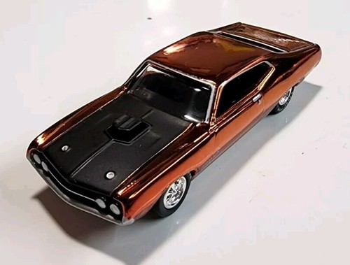 Johnny Lightning Holiday Muscle Orange Chrome 70 Ford Torino Cobra 1/64 Diecast - Picture 4 of 11
