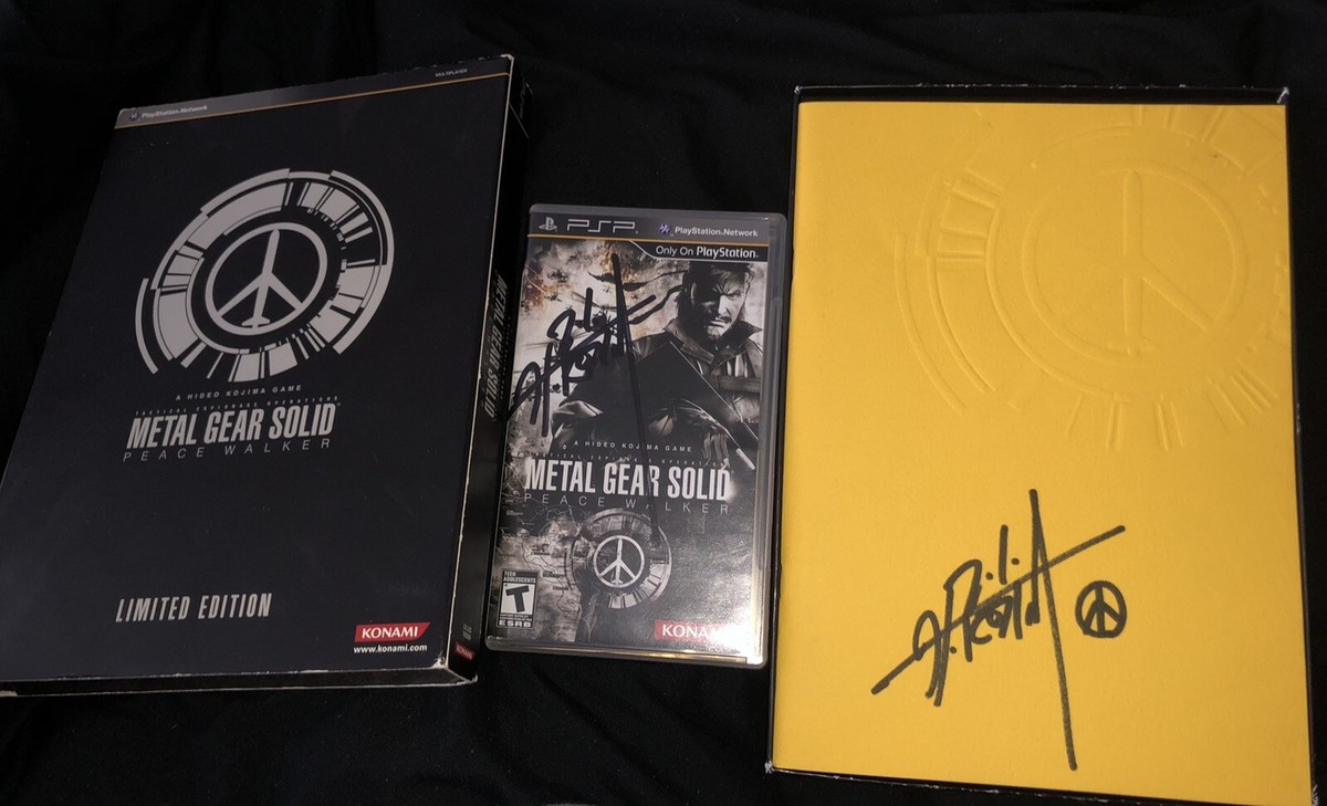 Metal Gear Solid: Peace Walker Limited Edition w/ Double Metal Gear Solid: Peace Walker Limited Edition w/ Double
