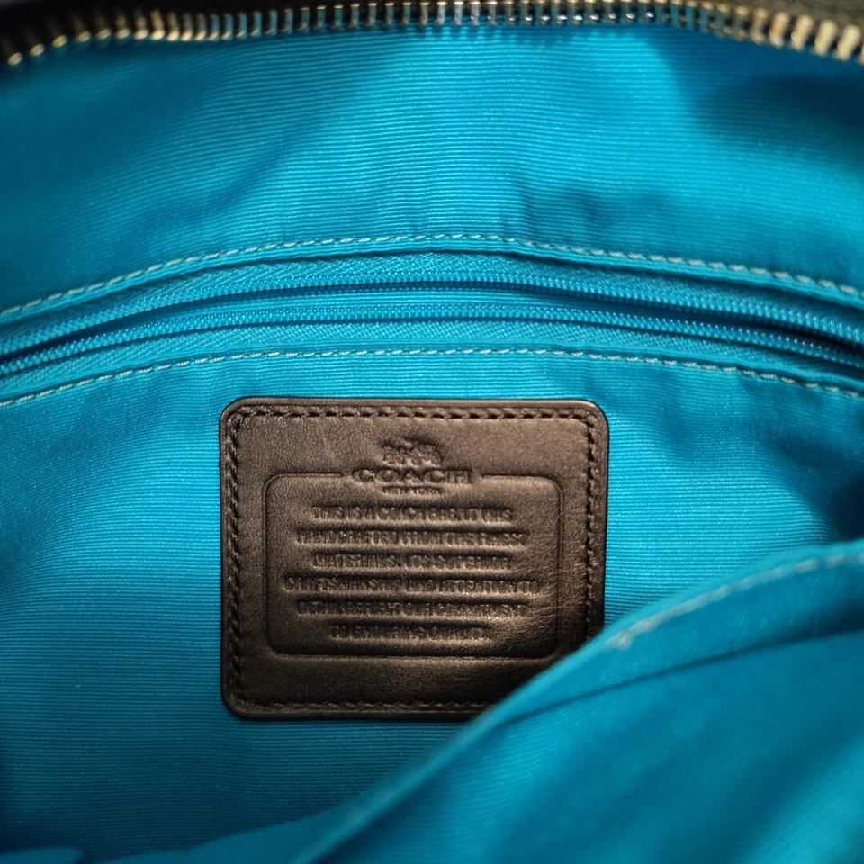 Bolso Bandolera Coach Signature Universitario de Cuero Azul a Rayas Foto 2 de 4