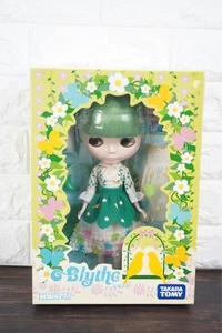 Takara Tomy Neo Blythe Enchanted Petal Fashion Collectible Doll Toy Figure