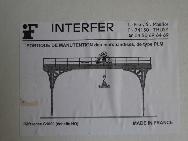 Portique de manutention PLM en laiton HO pour aménager une cour de fret