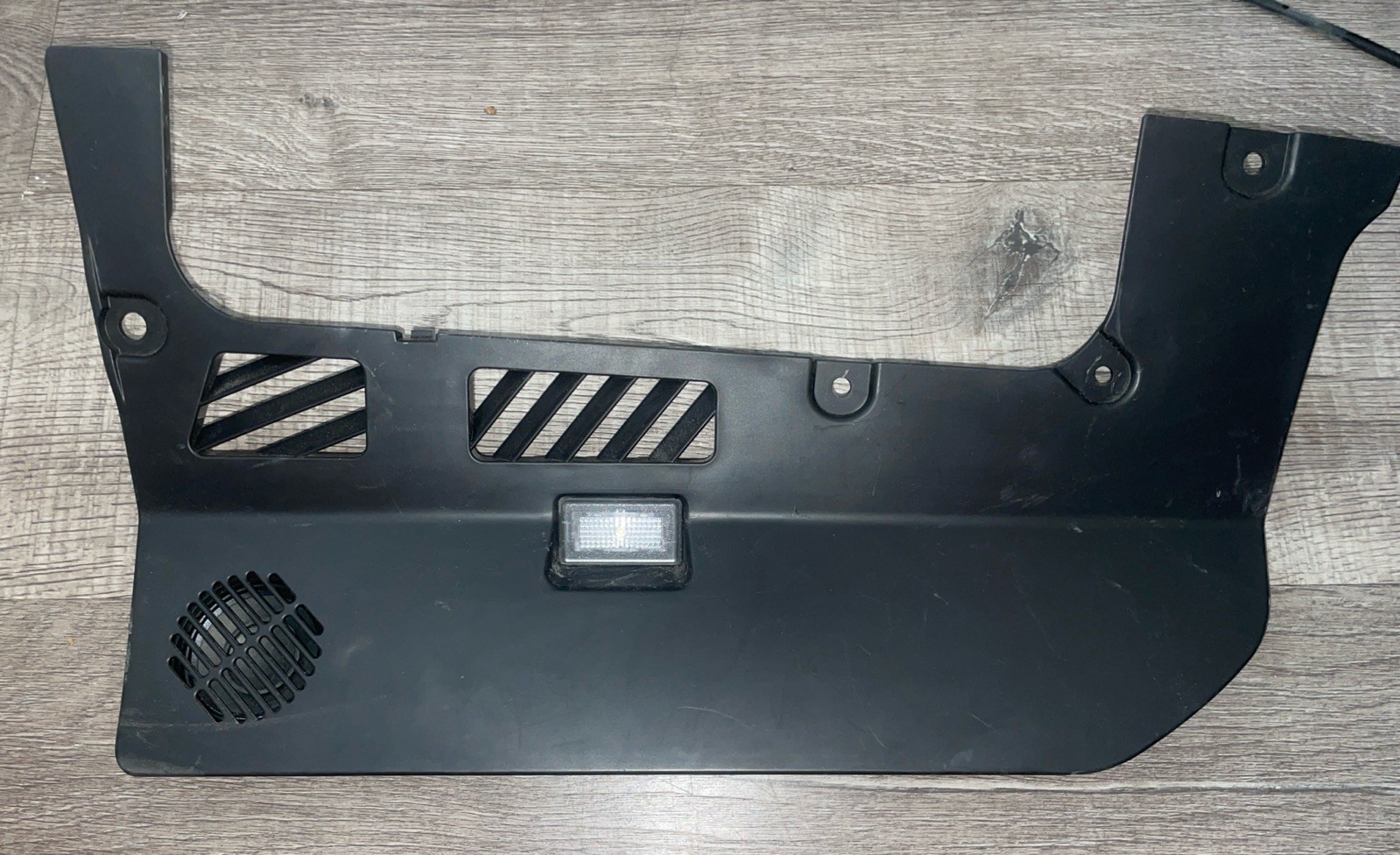 2020-2023 TESLA MODEL Y RIGHT PASSENGER FOOTWELL COVER 1507073-00-B/192
