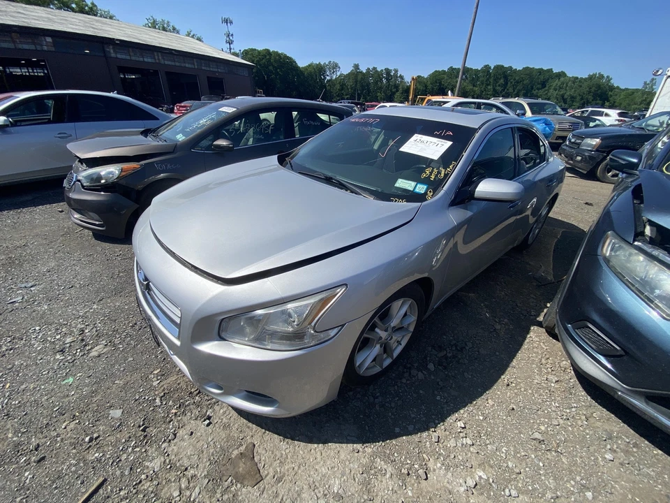 Pantalla de infoentretenimiento usada se adapta a: Nissan Máxima 2013 pantalla tablero sin navegación Foto 2 de 4