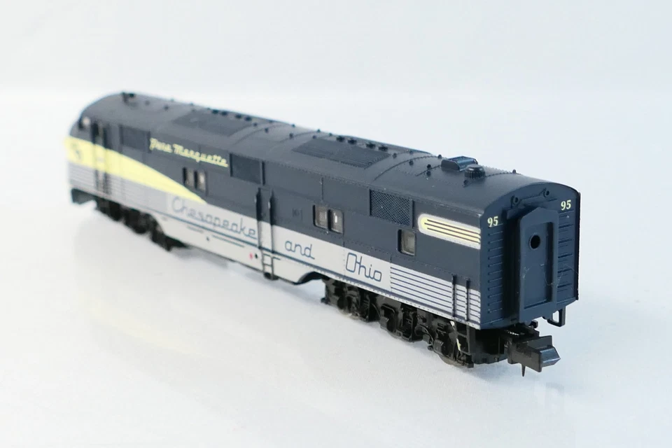 Life Like 7009 N Scale DC Locomotive Chesapeake & Ohio 95 F7 C&O - Image 3 of 4