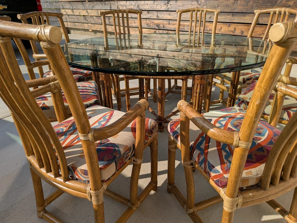 Auténtico juego de comedor de bambú McGuire San Francisco 8 sillas mesa superior de vidrio RARO Foto 3 de 4