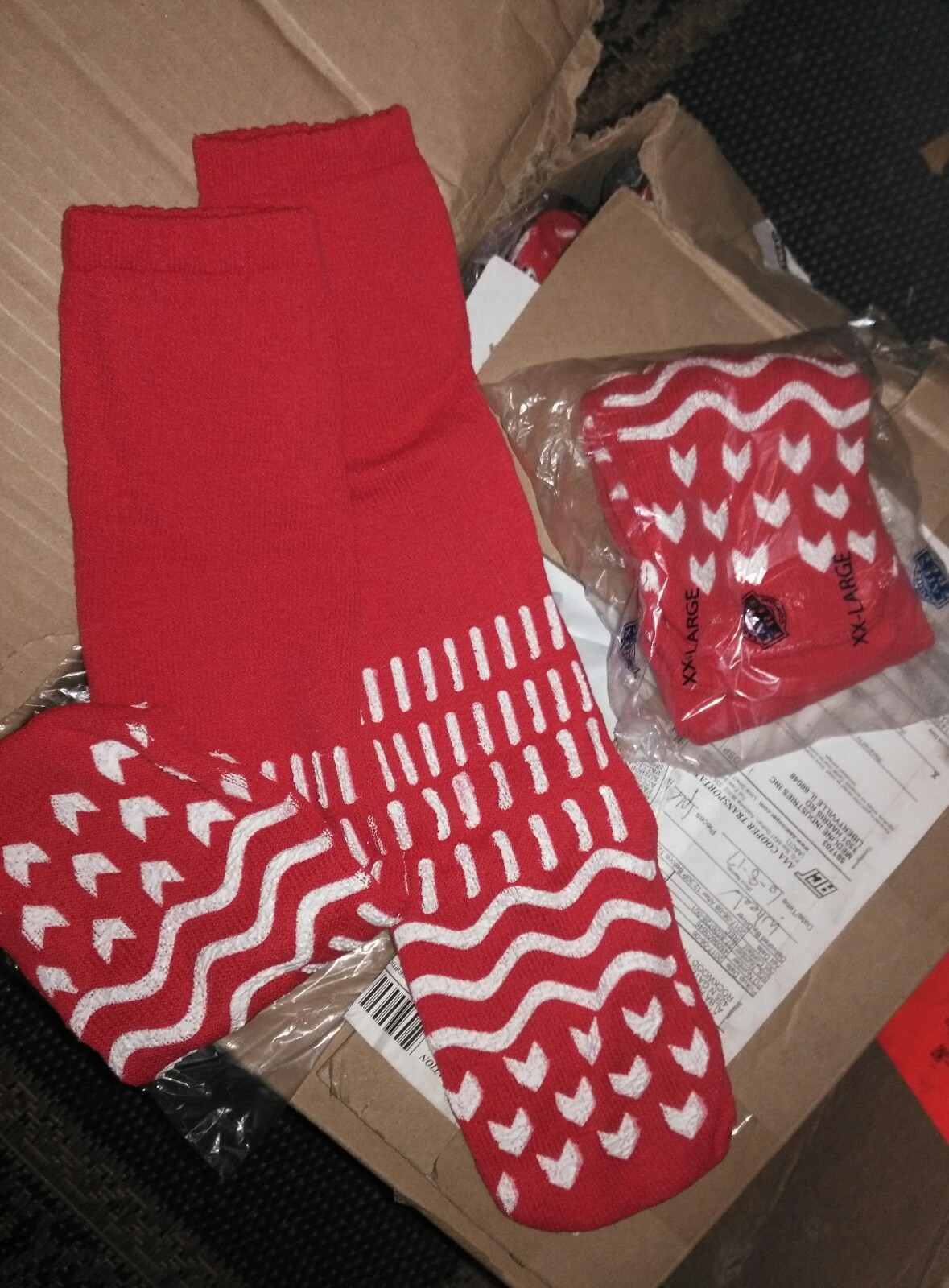 Lot of two pair safety Comfort double sided nonslip socks XXL red Free