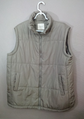 Thread & Supply Women s  XS/S Light Green Gray Quilted Puffer Vest Zip Outdoors