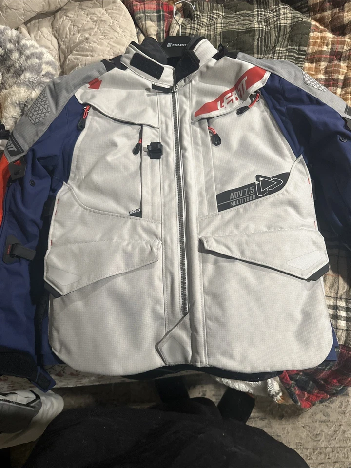 Traje Leatt 7.5 MultiTour ADV - Chaqueta MD / Pantalones XL - One Ride - Blanco/Azul marino/Gris Foto 3 de 3