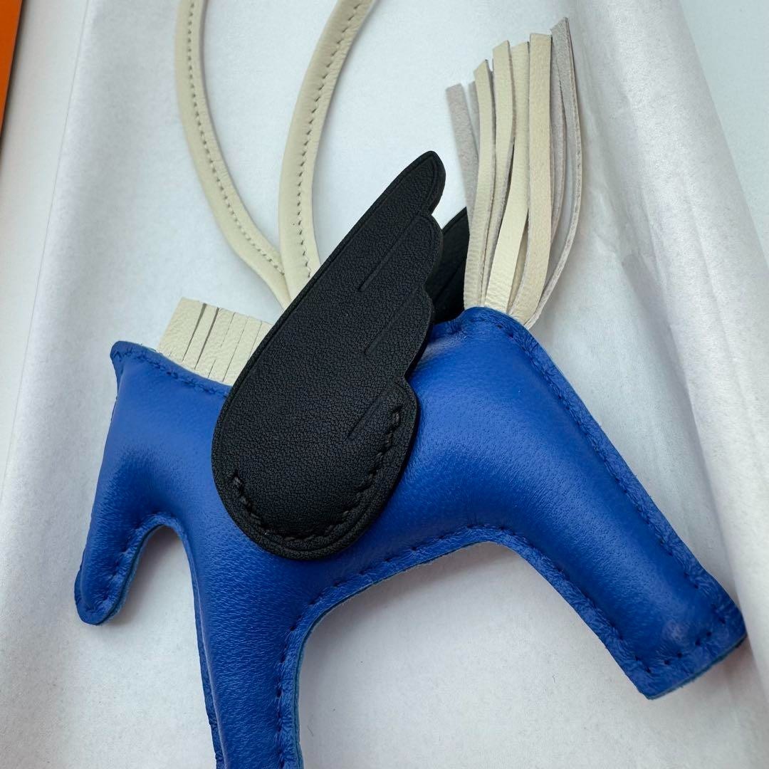 アクセサリー hermes Carmen Uno-Dos key ring - Green | Hermès USA