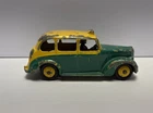 Dinky Toys Austin Taxi Driver 254 Green Yellow Vintage Made in England Meccano