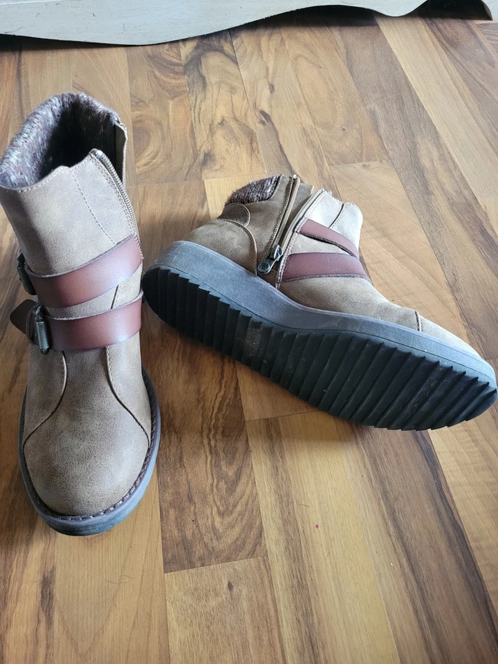 Blowfish Malibu Mujer Botines Correctos Talla 8.5 Marrón Vegano Hebilla Botas Foto 4 de 4