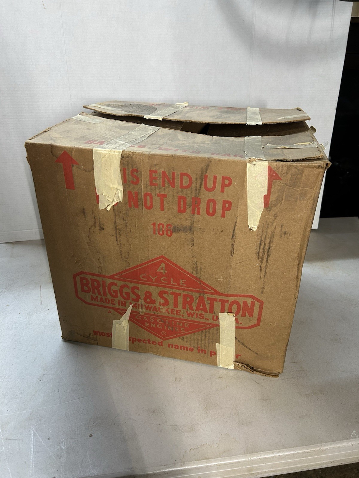 Vintage Briggs And Stratton Box