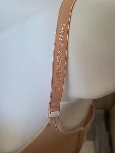 Huit Lingerie underwire air padded push up bra 32D Great - Picture 2 of 8
