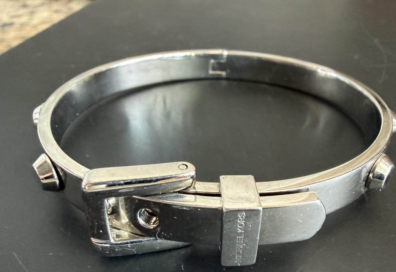 Michael Kors Bracelet Silver Tone Stud Buckle Bangle Womens 6.5” Jewelry thumbnail 4