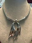 VTG 14” MONET SILVER TONE SERPENTINE CHOKER PENDANT NECKLACE - COSTUME JEWELRY