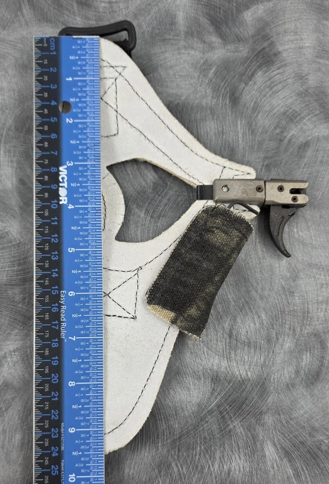 Winn Archery Free Flight Release C-10 RH Medium - Image 4 of 4