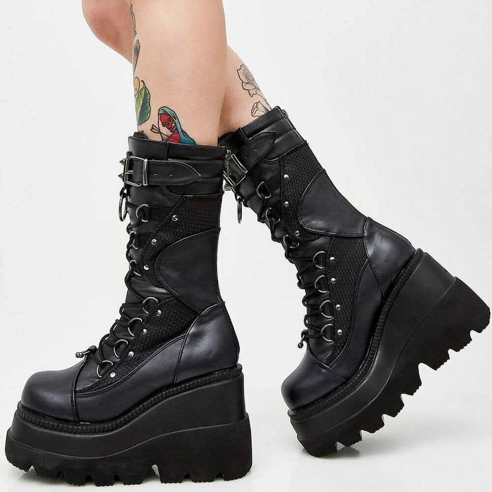 Boots with hotsell big platform