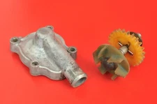 1996 - 1998 Yamaha YZ250 YZ 250 Water Pump Impeller Shaft Cover 4SR-12422-00-00
