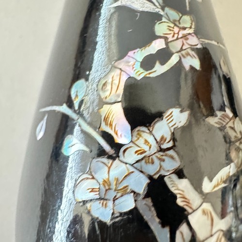 2 jarrones vintage - laca negra asiática sobre incrustación de abulón de madera y floral pintado a mano - Imagen 6 de 14