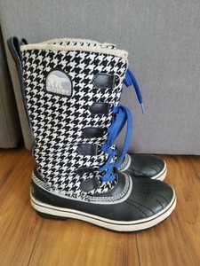 sorel houndstooth boots