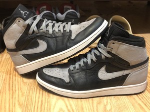 jordan 1 shadow size 9.5