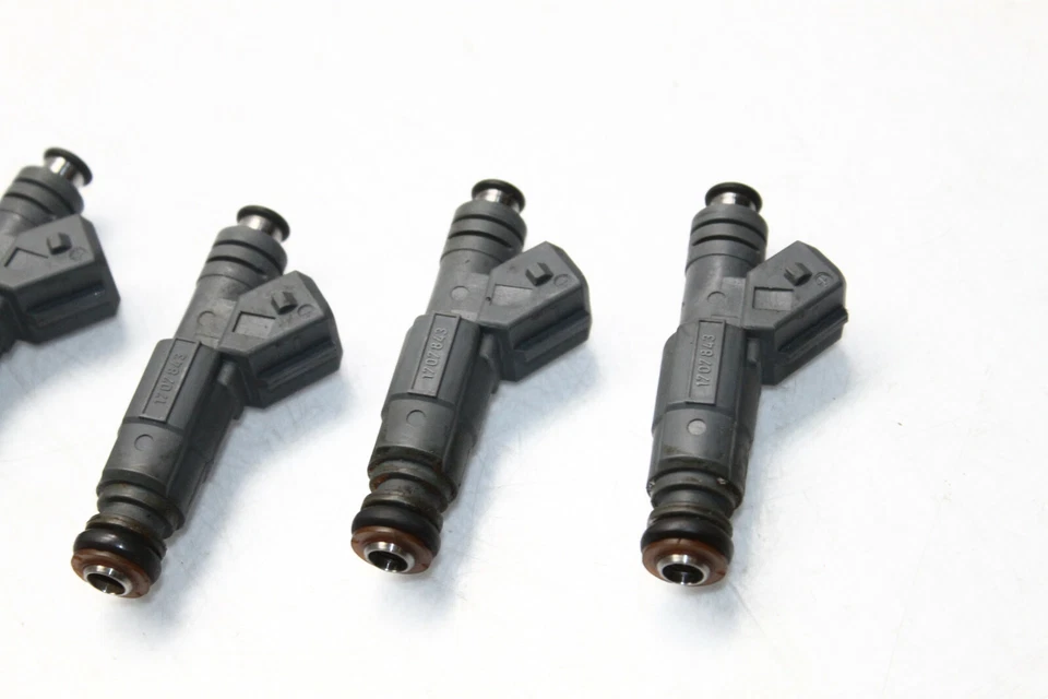 1999-2001 BMW E38 740i 740iL 540i 4.4L V8 CONJUNTO INJETOR DE COMBUSTÍVEL 8 PEÇAS P4786 - Imagem 2 de 4