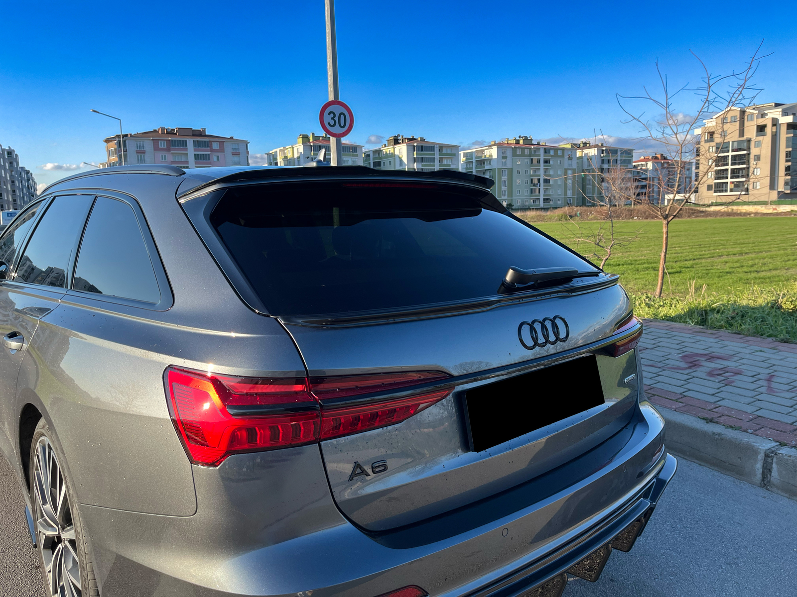 Becquet de coffre noir brillant pour AUDI S6 C8 Avant 2019 et après