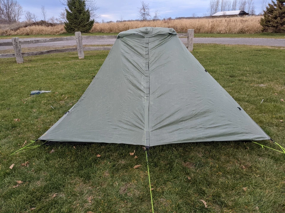 Classic Original Tarptent Squall 2 Ultralight tent. Near pristine used condition - Image 4 of 4