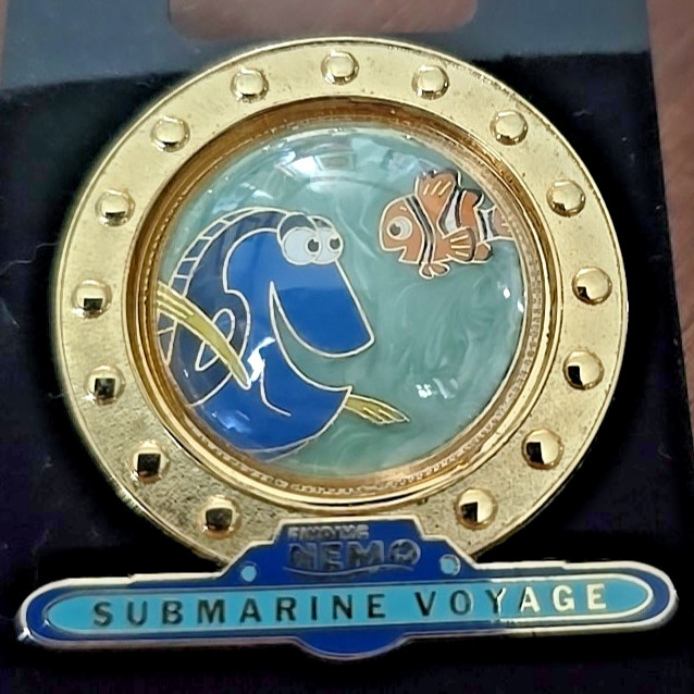 Disneyland Pin Submarine Voyage Dory Nemo Bubble window