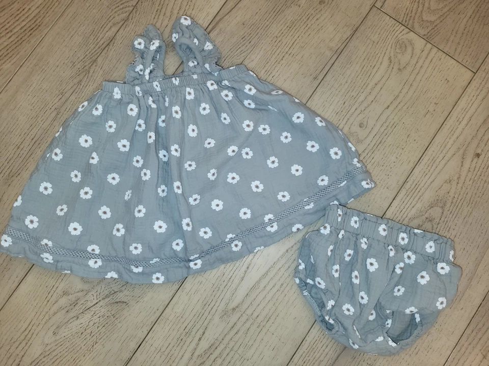 Conjunto de 2 vestidos florales y florecientes de algodón Quincy Mae bebé niña talla 6-12 meses Foto 3 de 3